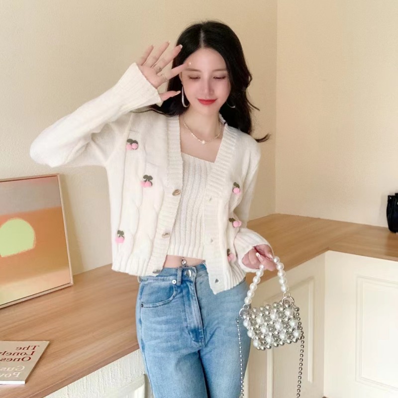Small sweet little cherry peach pink sweater women's knitted cardigan layered with niche high-end short coat