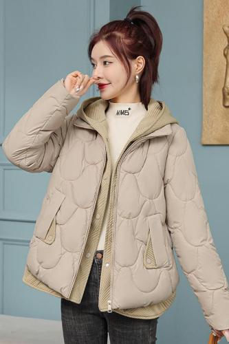 Actual shot of 2023 new down jacket for women, short, simple, large size, spliced ​​hooded winter warm and thickened jacket