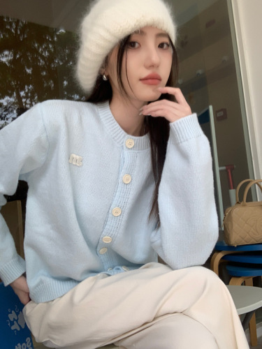 Actual shot~Korean style soft and waxy light blue knitted sweater coat autumn simple short coat~