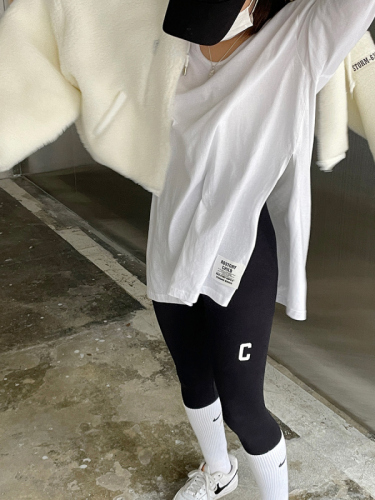 Original fashion internet celebrity Korean Dongdaemun label slit U-neck white T-shirt women's long sleeves