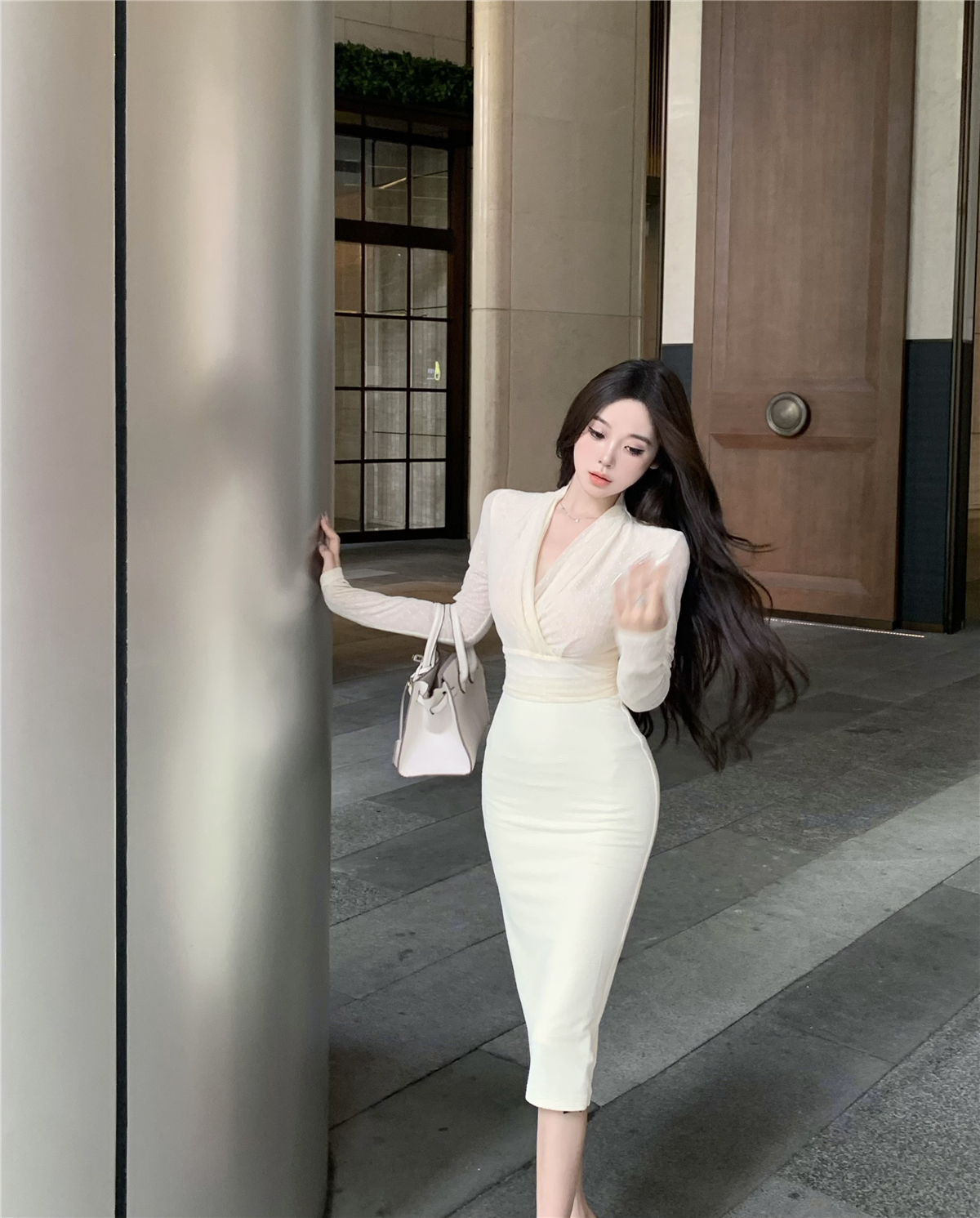 杏色網紗拼接連衣裙子女裝獨特别致