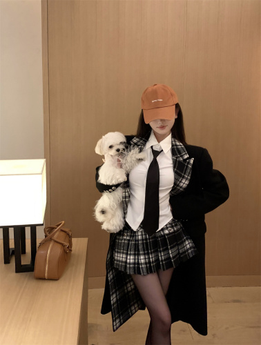 Real shot of Hepburn-style woolen coat for women in autumn and winter Korean style loose and high-end mid-length skirt + shirt set