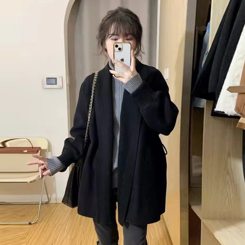 Black little cardigan knitted sweater for women autumn and winter 2023 new loose lazy style jacket top