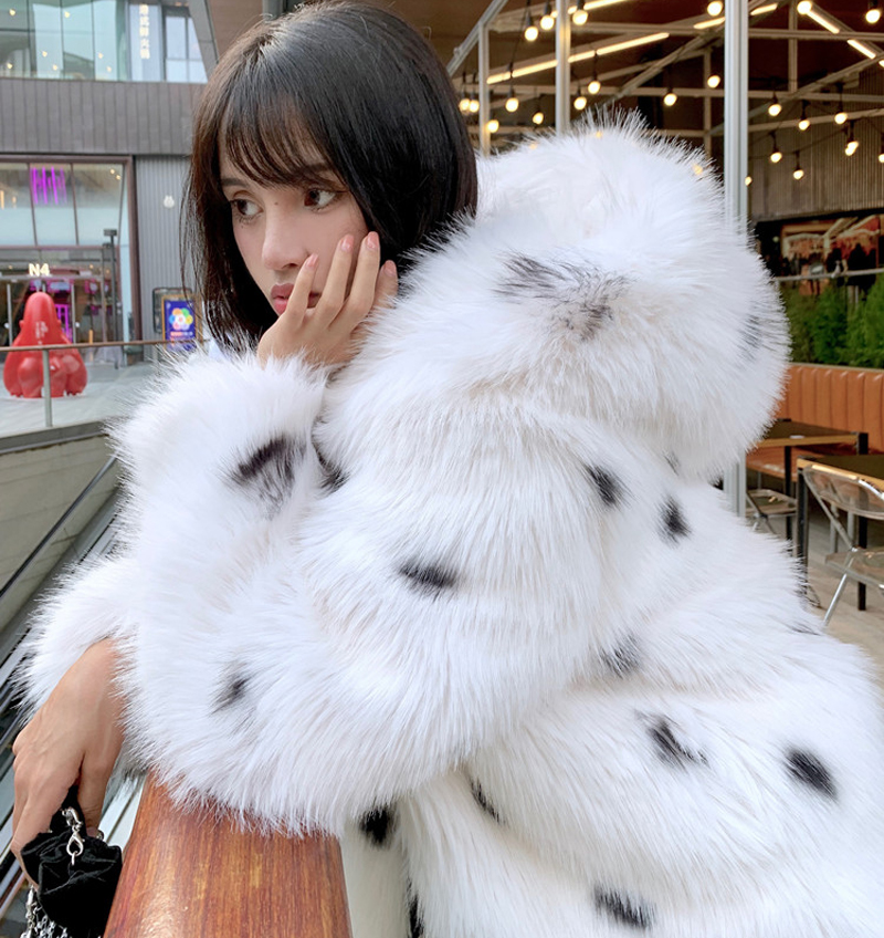 2023 new winter imitation fox fur fur coat young style warm hooded internet celebrity style