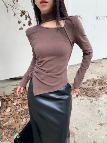 New style for autumn and winter, Korean style design, irregular halterneck, hollow, long-sleeved T-shirt with brushed base T-shirt for women