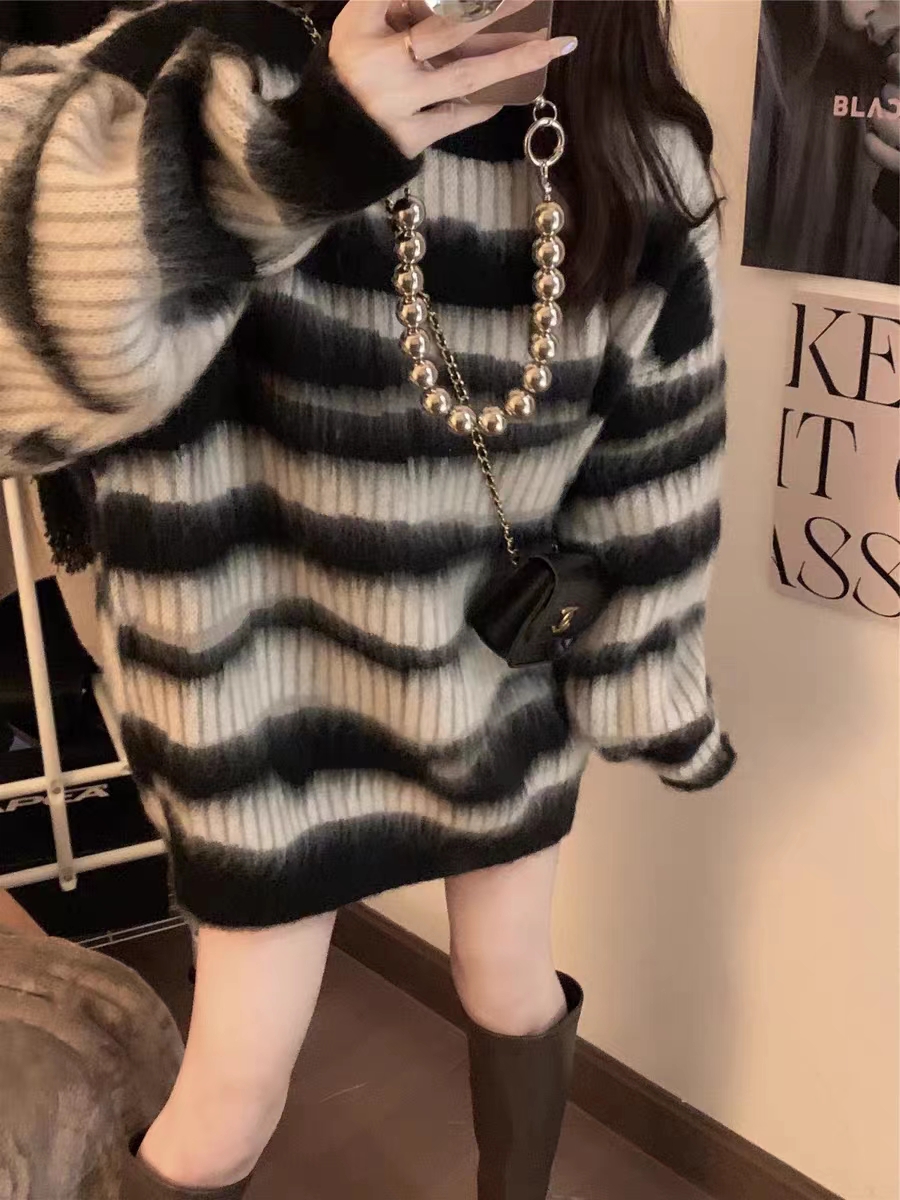 秋季新款韓系馬海毛撞色條紋毛衣女寬鬆慵懶中長款圓領針織衫上衣