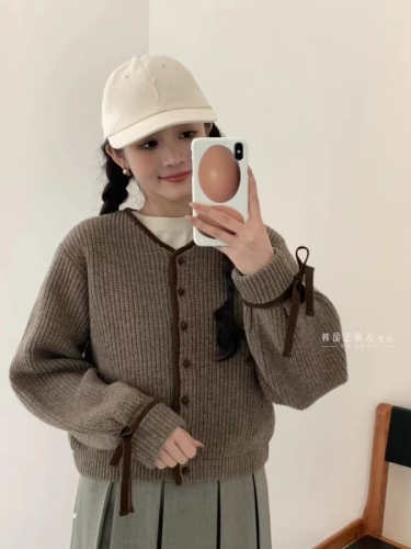 2023 Autumn New Style_Korea Dongdaemun design niche sweet age-reducing bow-knot patchwork sweater jacket
