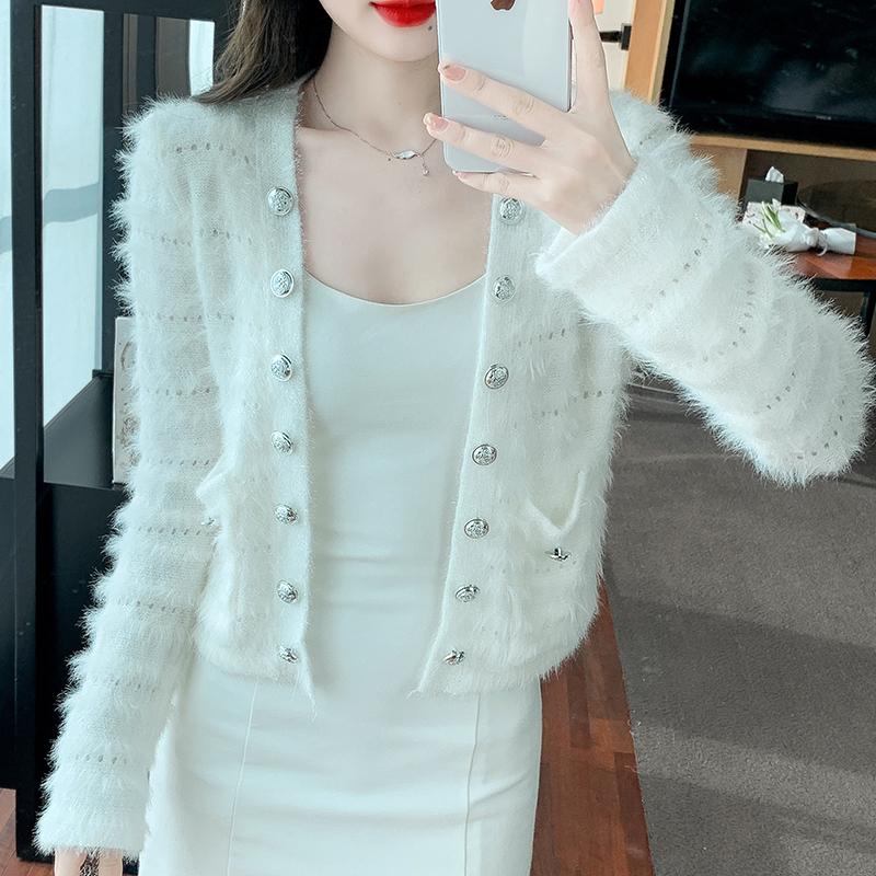 Already shipped 2023 autumn and winter new style light mature style cardigan sweater for women loose hollow long sleeve soft waxy lady top