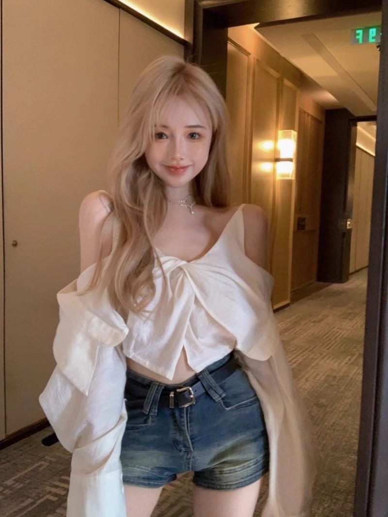 French style one-shoulder long-sleeved shirt women's autumn design niche chic shirt slim short top