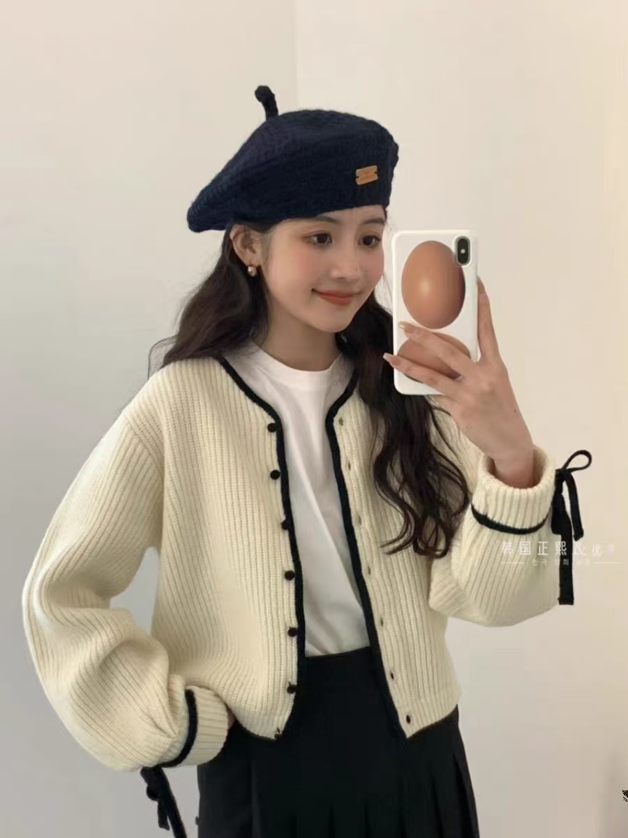 2023 Autumn New Style_Korea Dongdaemun design niche sweet age-reducing bow-knot patchwork sweater jacket