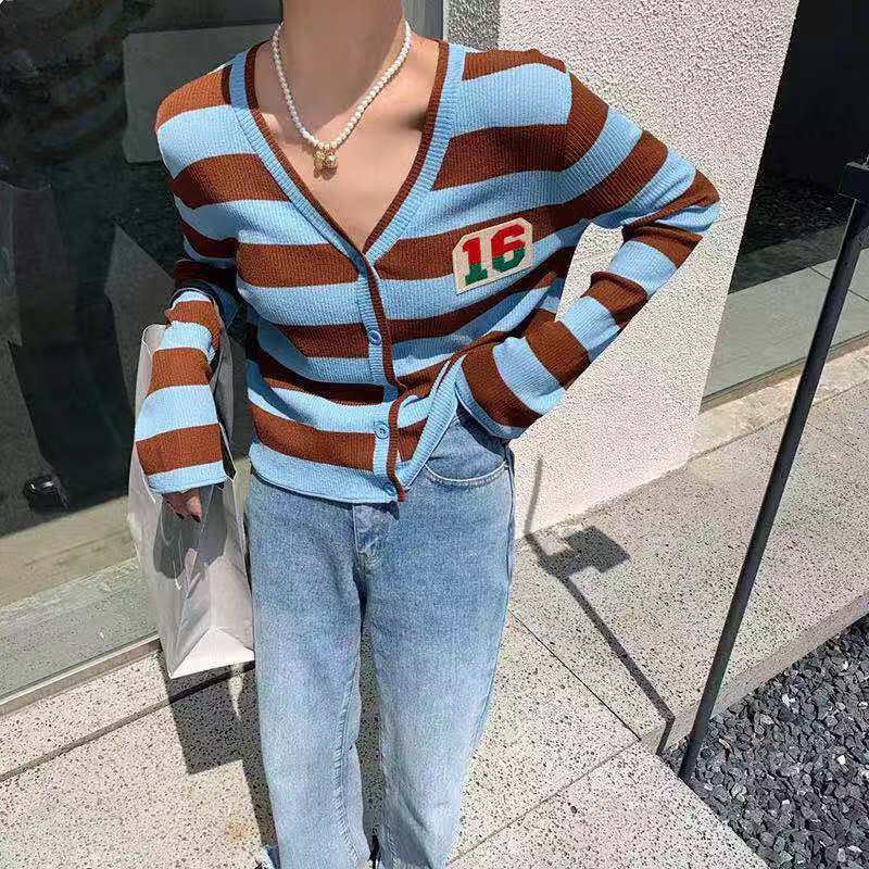 2023 spring new color block striped V-neck knitted sweater jacket loose slimming age-reducing cardigan top