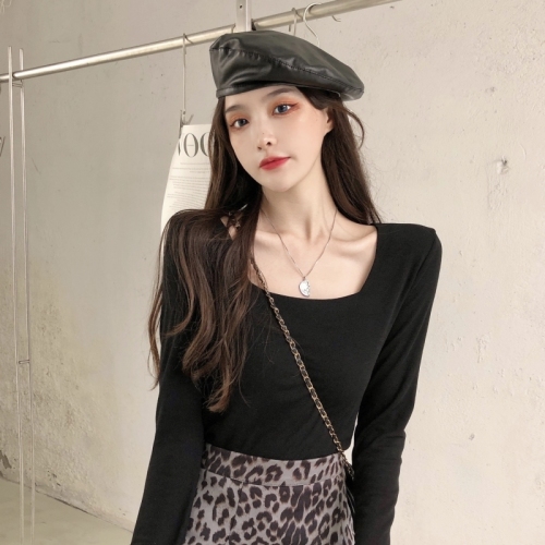 Brushed bottoming shirt women's long-sleeved T-shirt 2023 new autumn and winter design niche square collar beautiful and chic tops