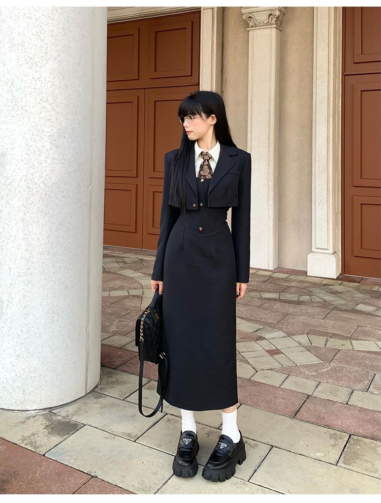 學院風套裝西裝短外套女條紋長袖襯衫2023年春秋季背帶長裙三件套