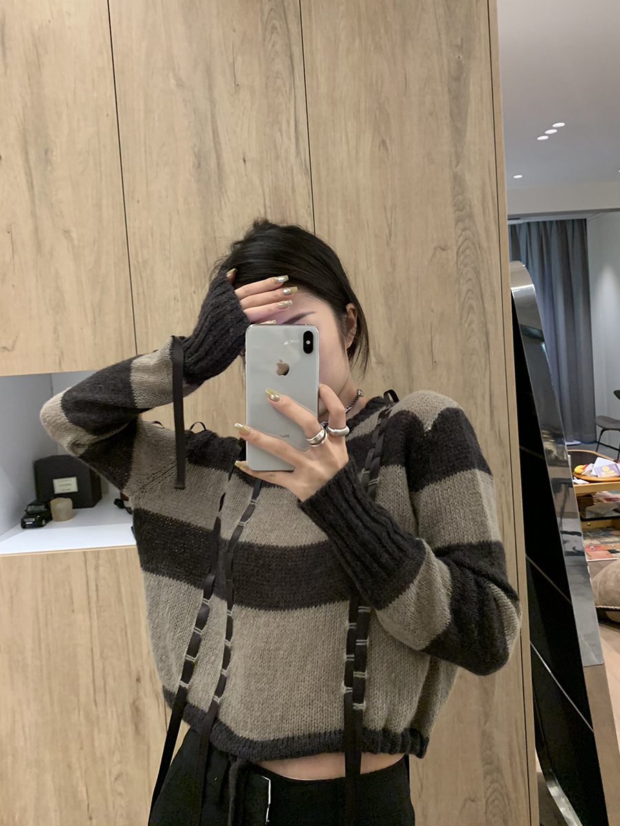 Striped contrasting color pullover sweater for women in autumn loose and slim design niche long-sleeved lazy style sweater top