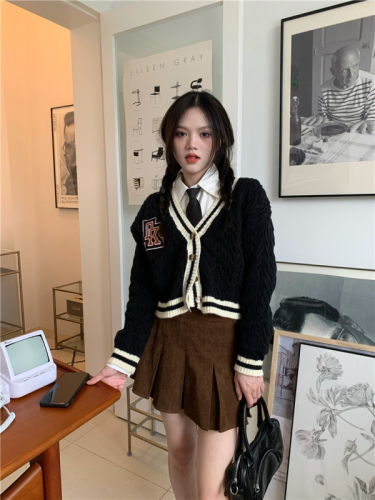 Matsumoto bereavement college style knitted cardigan women's short  early autumn new style lazy loose retro sweater jacket