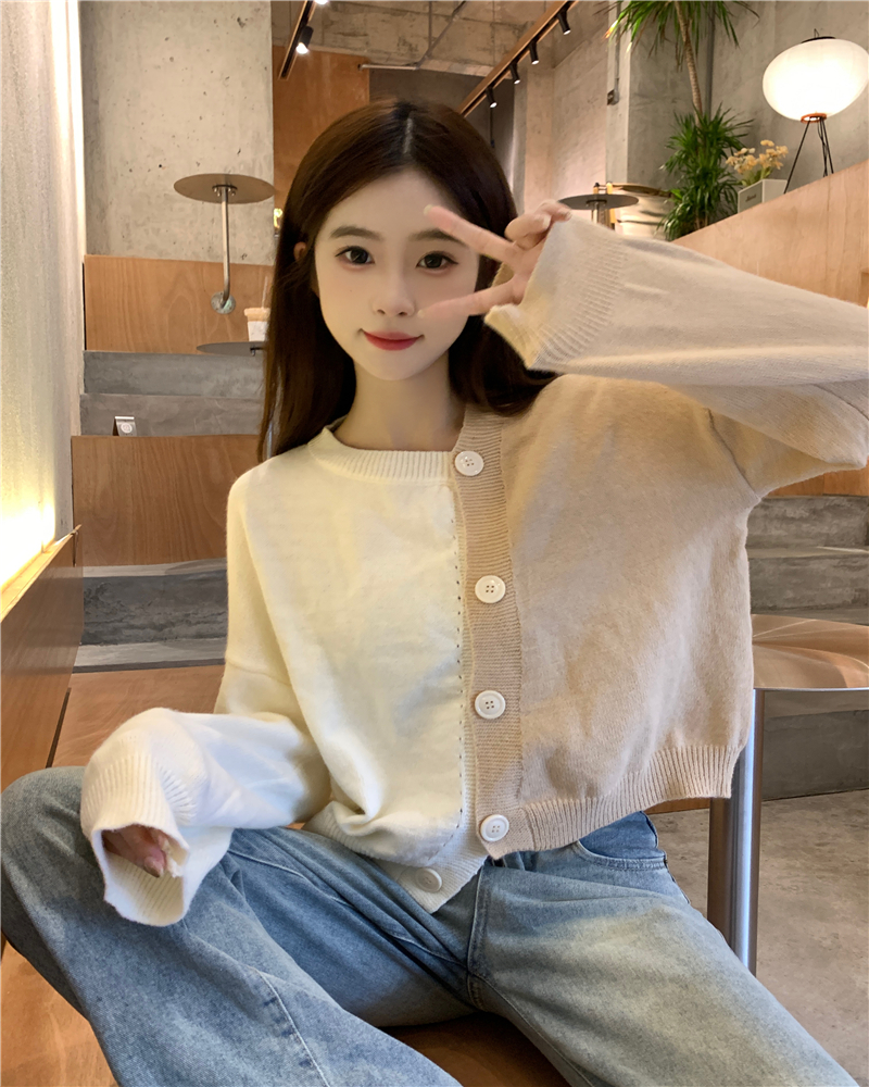 Real shot of color-blocked temperament beveled edge single-breasted slimming and age-reducing sweater jacket