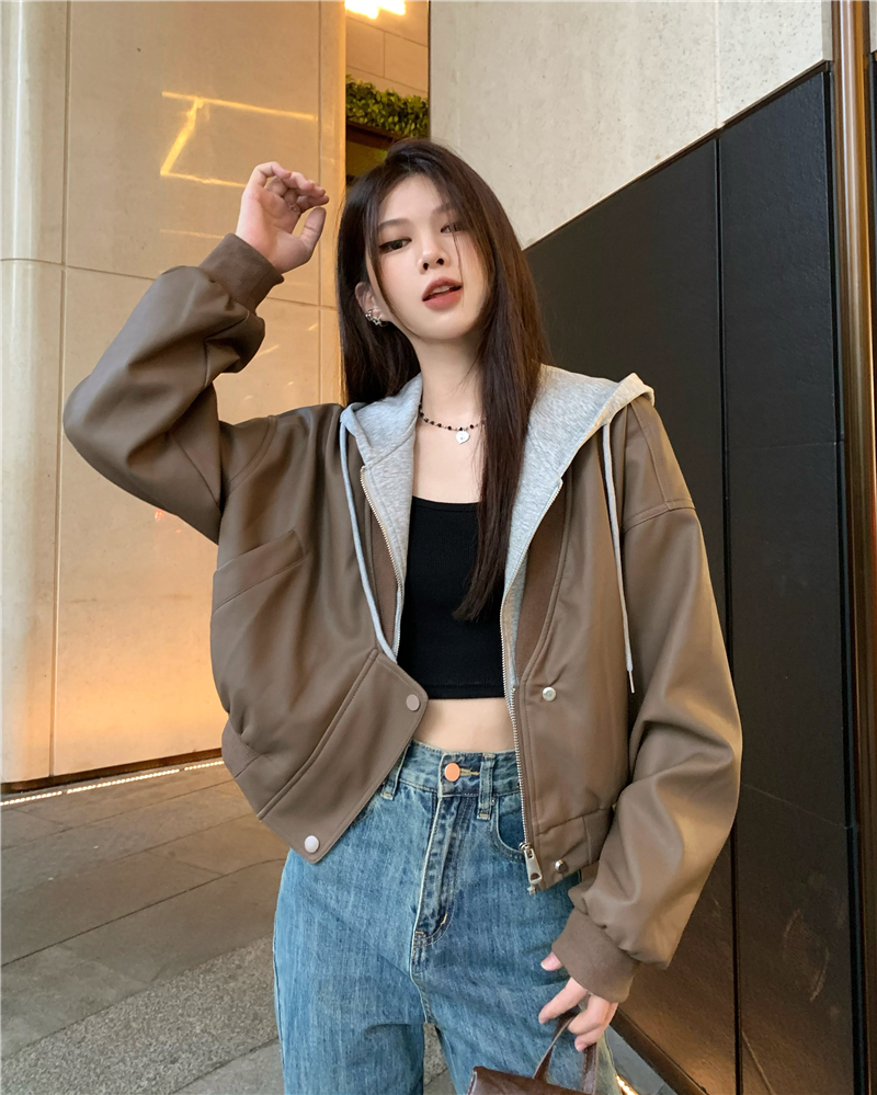 Real shot 2023 autumn new casual pu leather jacket stitched fake two-piece hooded long-sleeved short coat for women