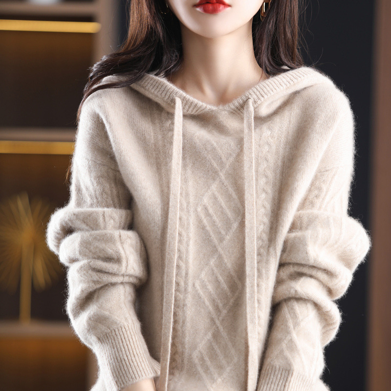 First-tier brand shopping malls withdraw label-cut women's autumn tops, women's sweaters and hooded sweatshirts