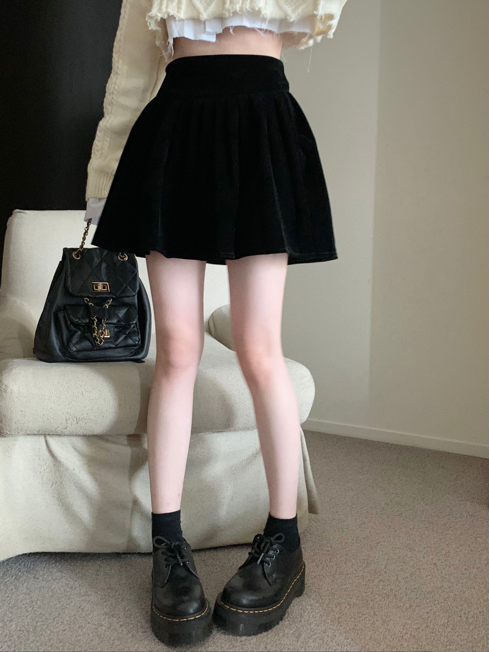 Actual shot ~ Rich velvet skirt with high waist and slim pleated A-line skirt/with safety pants