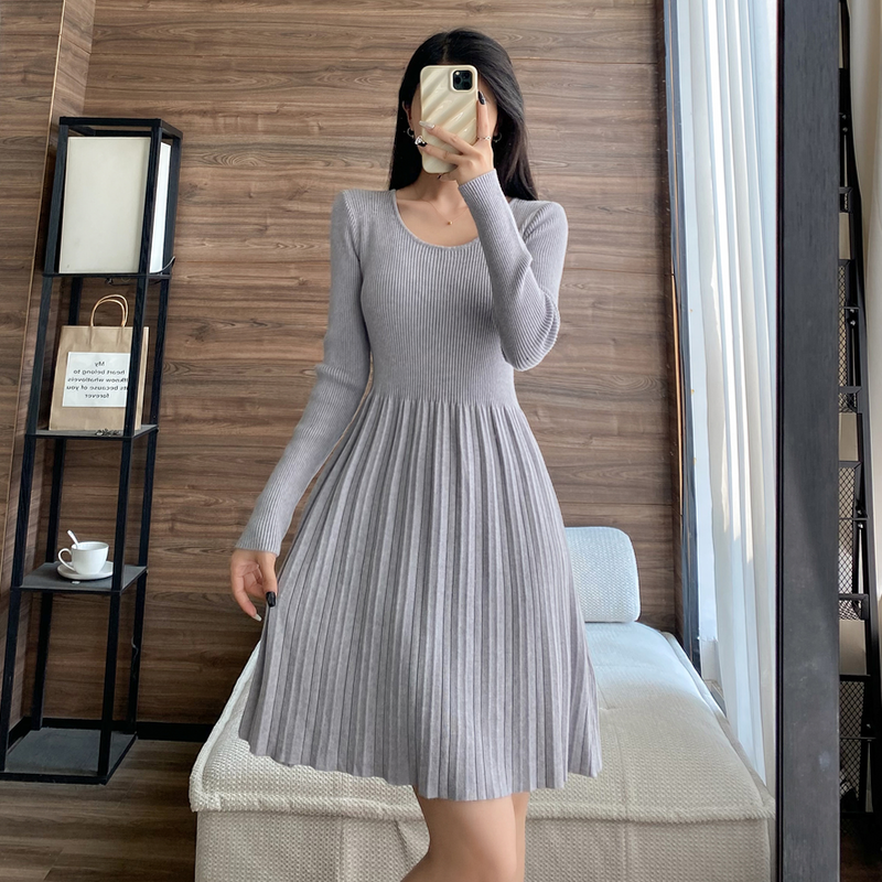 實拍新港味針織連衣裙女設計感小個子收腰顯瘦氣質性感百褶裙