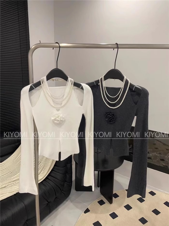 KIYOMI2023秋季新款純欲風辣妹鏤空露肩長袖針織衫女掛脖花朵上衣