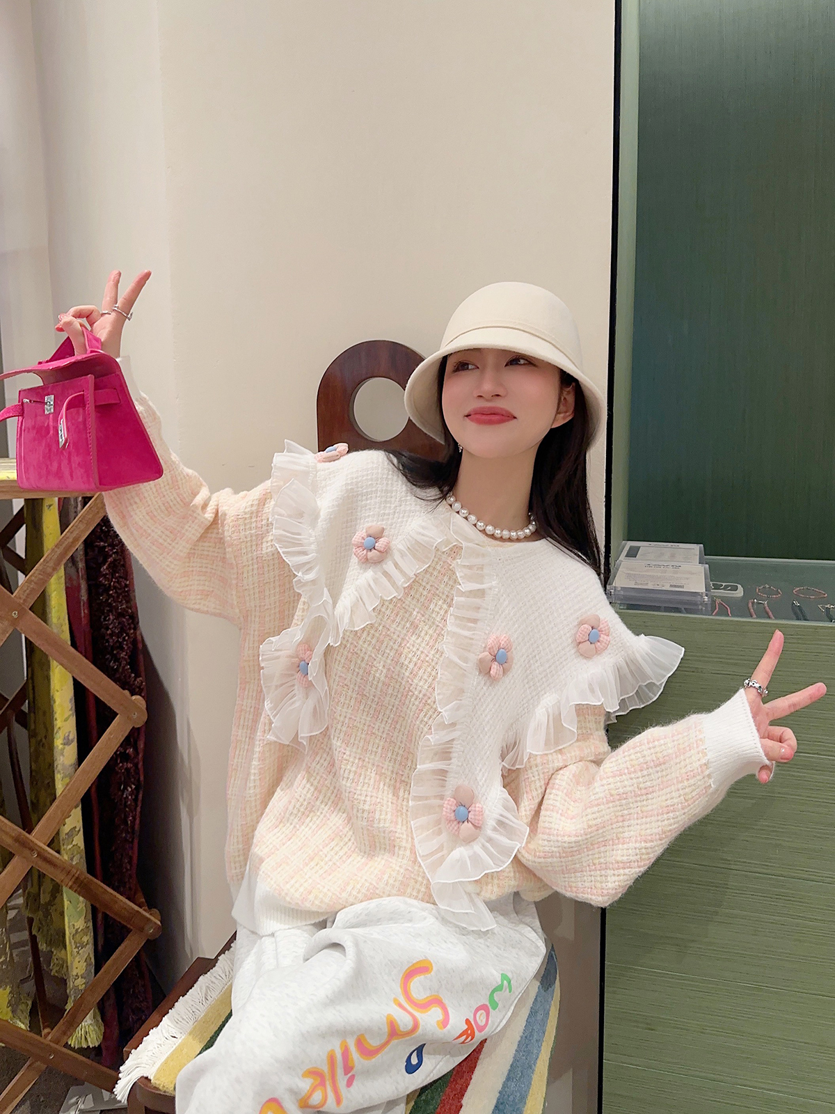 Thebestxue2023秋季新款百搭娃娃領針織小花oversize寬鬆毛衣女