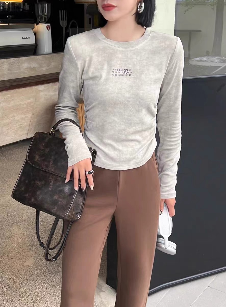 Autumn new fashion bottoming shirt for women, slim fit, pleated on both sides, versatile long-sleeved T-shirt, round neck inner style