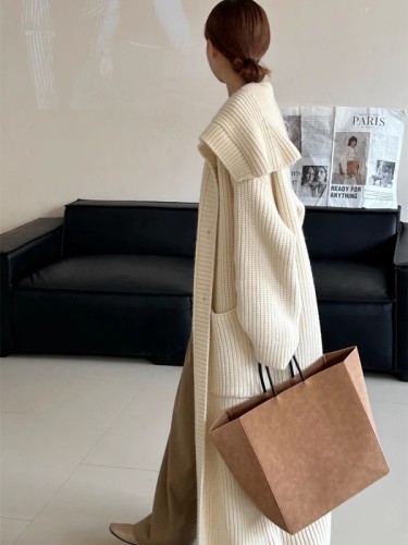 Original extra long lapel sweater jacket for women in autumn and winter, lazy style, loose temperament, thickened mid-length knitted cardigan