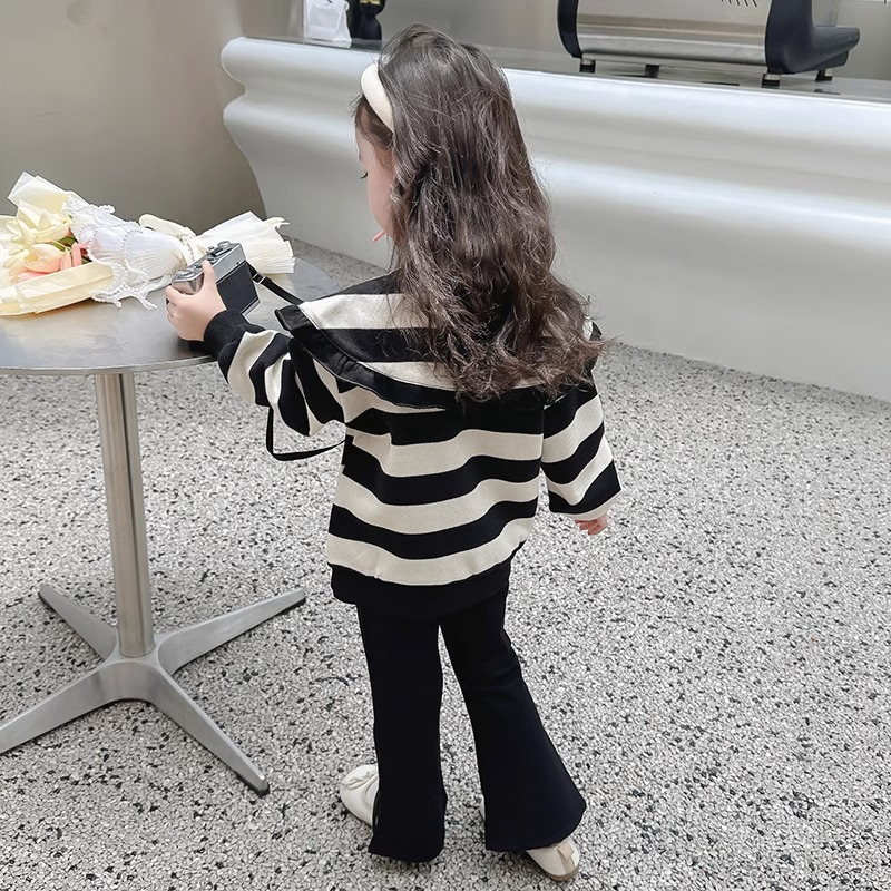 Girls suit 2023 spring and autumn children's striped large lapel sweatshirt baby girl autumn bell pants two-piece set trendy