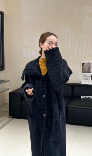 Original extra long lapel sweater jacket for women in autumn and winter, lazy style, loose temperament, thickened mid-length knitted cardigan