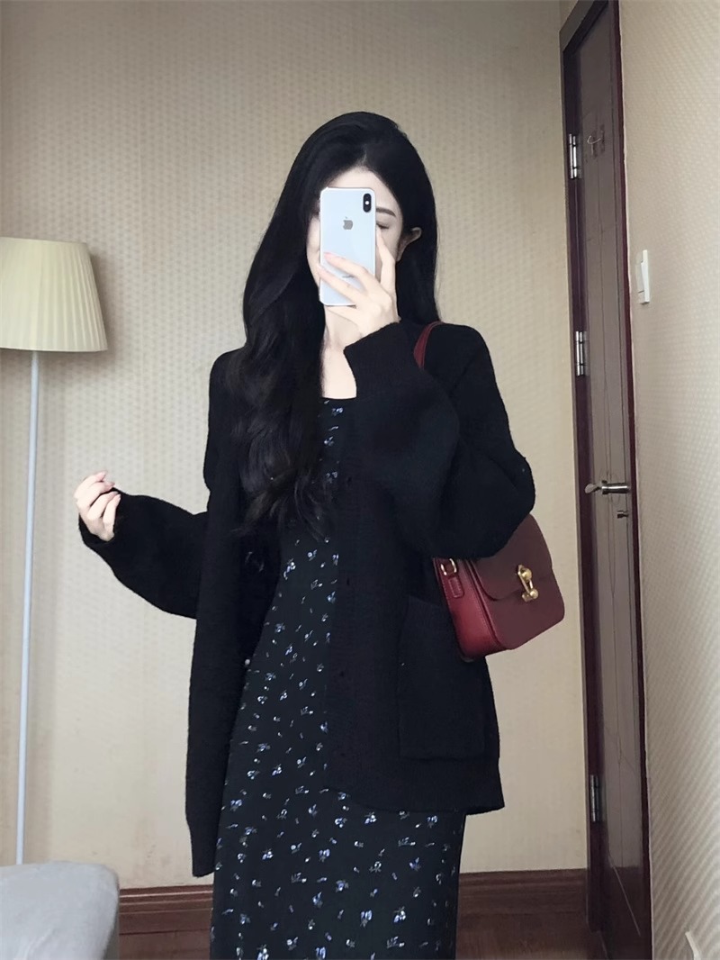 三木子~輕熟風港味溫柔針織毛衣開衫吊帶碎花魚尾長裙套裝