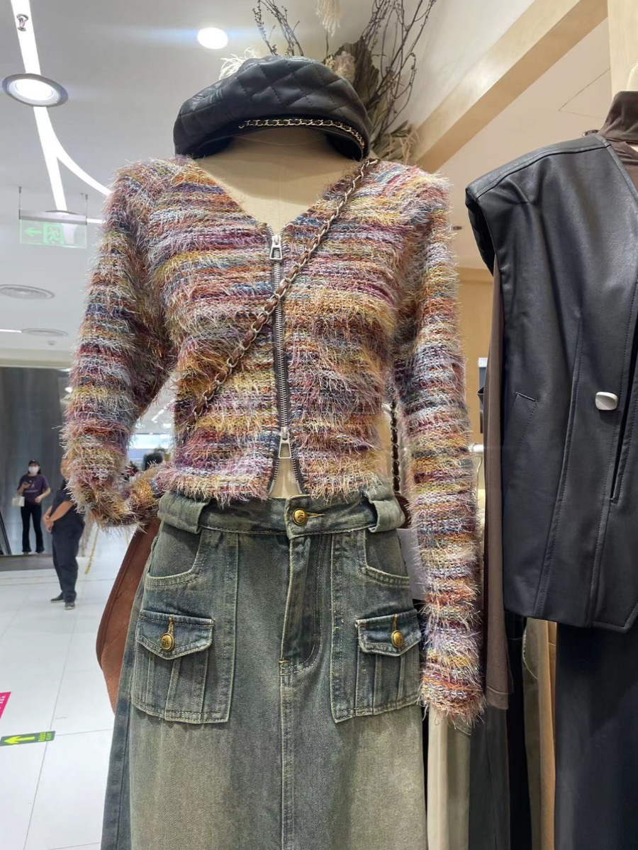 Thirteen Lines Autumn 2023 New Style Versatile Slimming Color Striped Double Zipper Slit Knitted Cardigan for Women