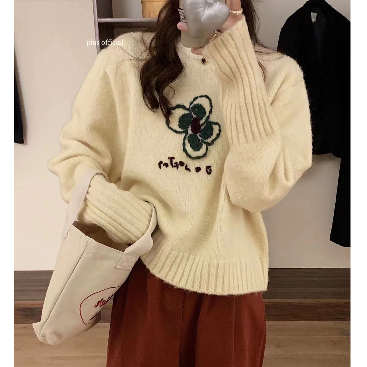 花朵繡花圓領套頭羊毛毛衣女2023秋冬新款長袖簡約寬鬆針織上衣