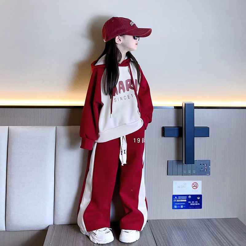 Girls' Autumn Sweatshirt Set, Older Children's Fashionable and Western-style Girls' Spring and Autumn Style Children's Autumn Casual Sports Two-piece Set