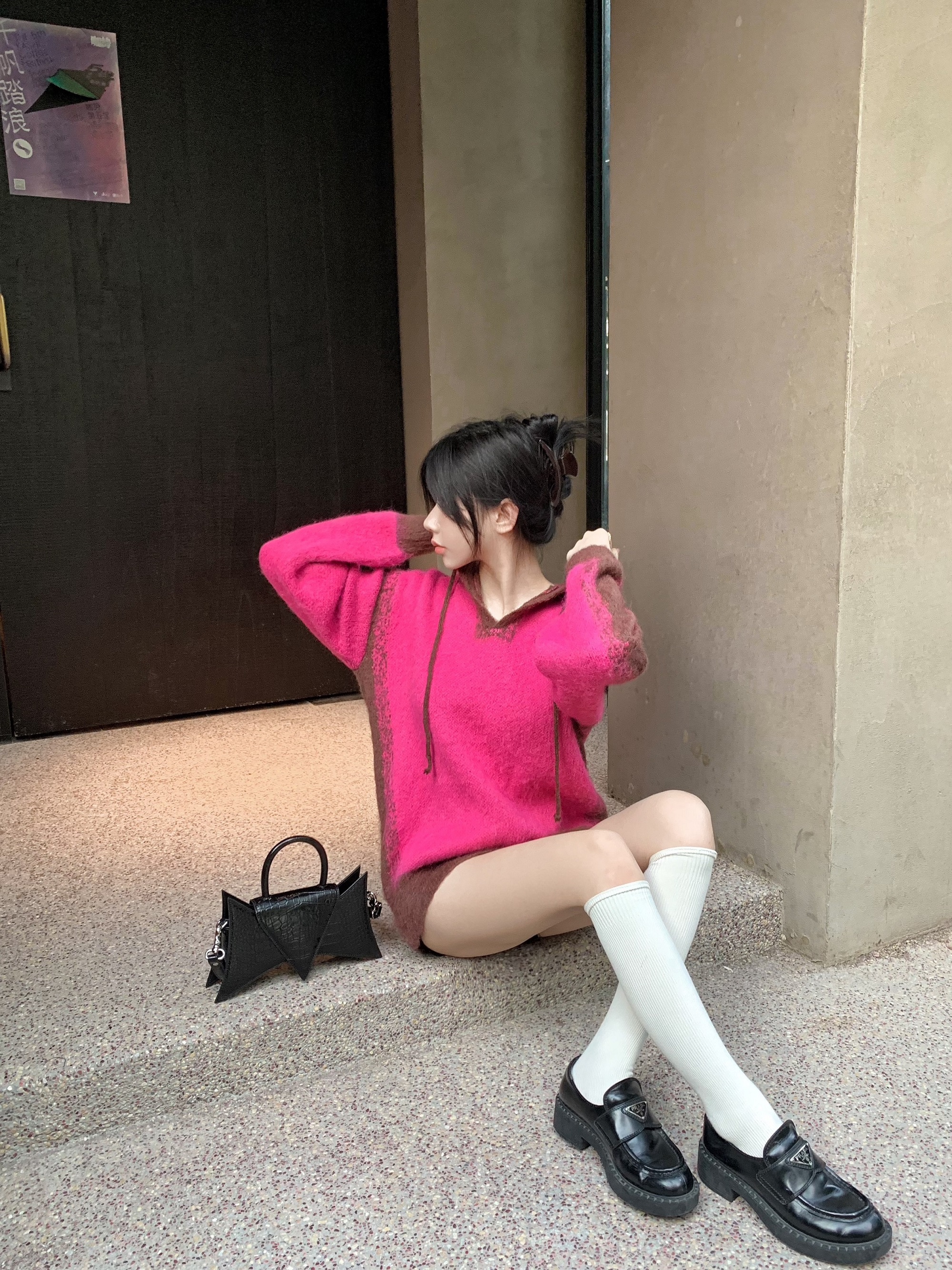 Actual shot ~ American retro V-neck hooded loose contrast gradient long-sleeved knitted sweater for women