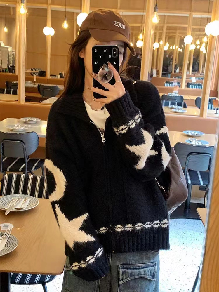 黑色撞色拉鏈星星翻領毛衣外套女2023春秋新款寬鬆韓版慵懶風上衣