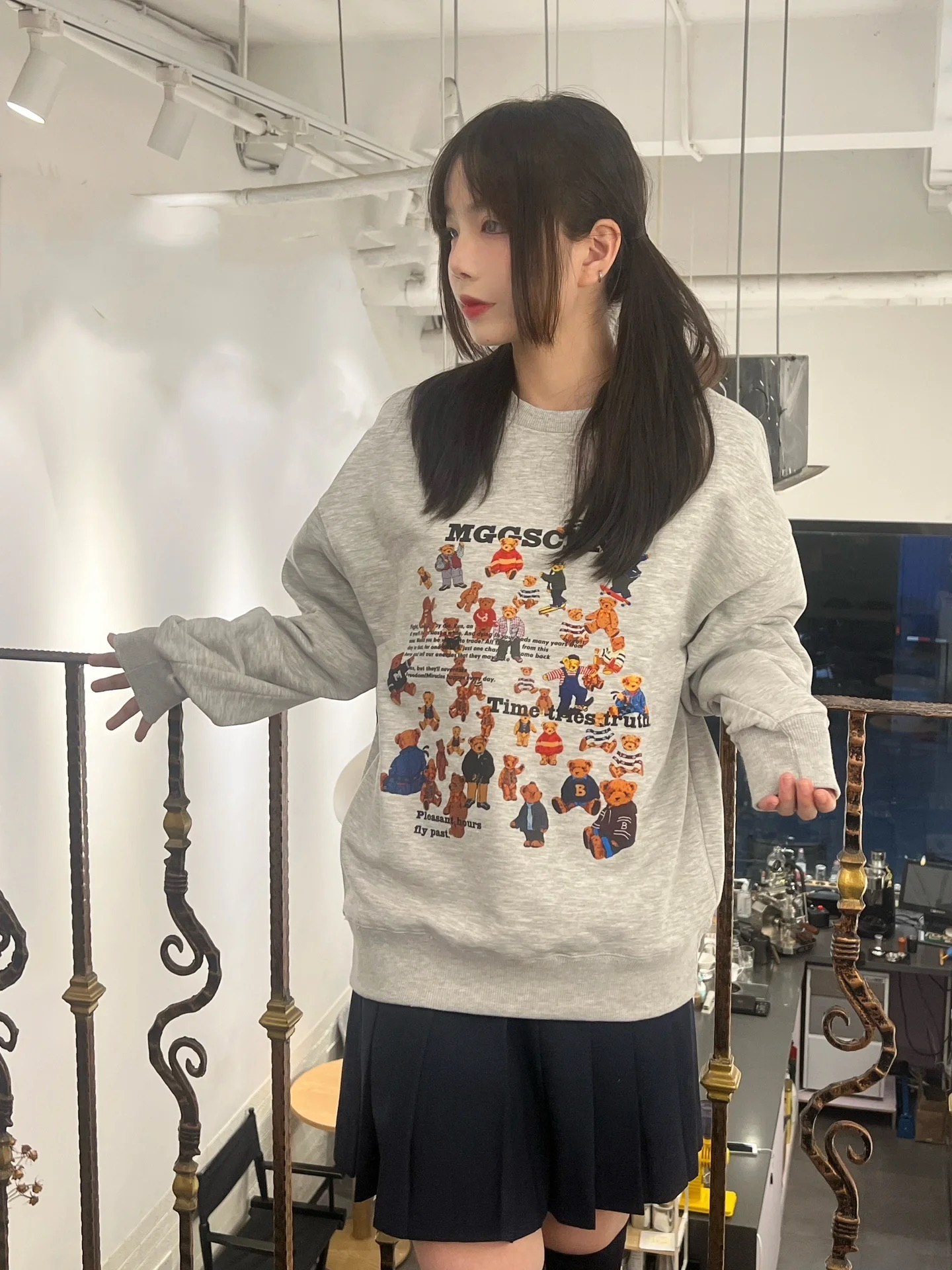 防棉華棉複合牛奶絲300克/銀狐絨400克圓領衛衣女