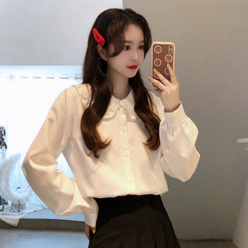 Retro doll collar shirt for women in autumn and winter, new design, niche and trendy, age-reducing long-sleeved inner white shirt for women