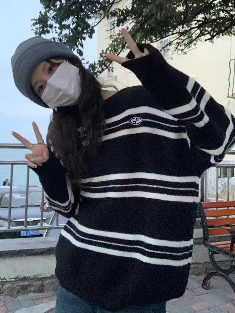 2023 秋冬新款設計感上衣寬鬆套頭外搭條紋毛衣女慵懶風針織衫