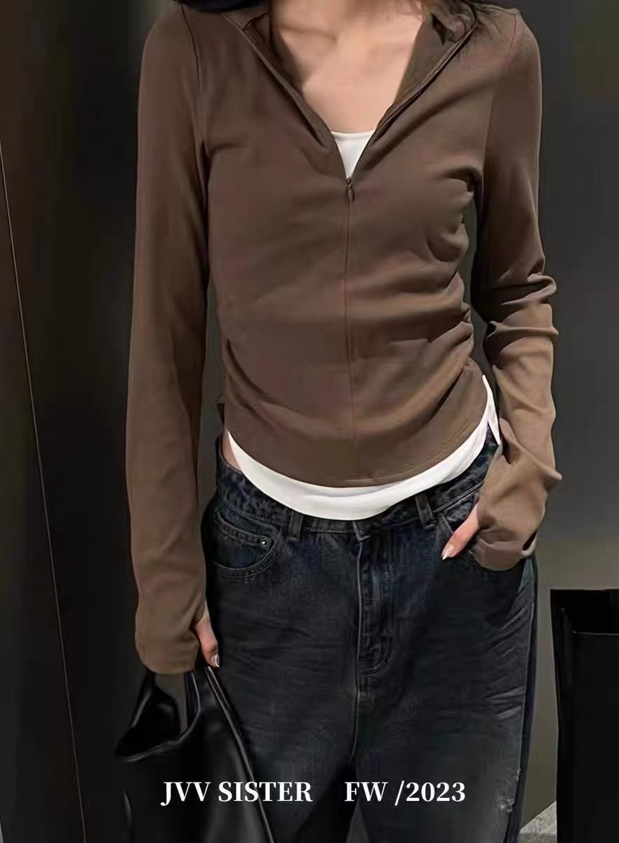 Fake two-piece spliced ​​long-sleeved T-shirt for women in autumn and winter new Korean style slim solid color versatile top