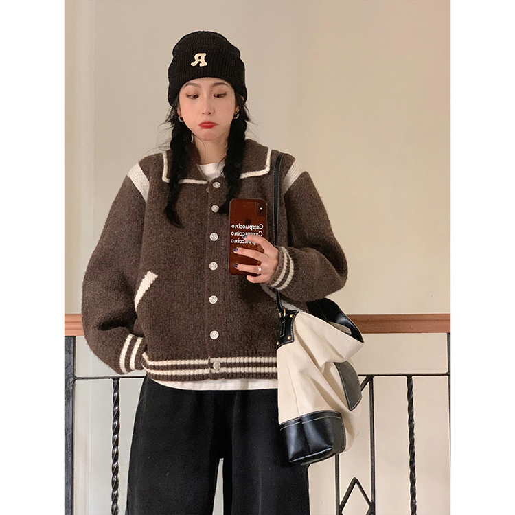 French age-reducing contrasting color lapel knitted cardigan for women 2023 autumn and winter new loose Korean style design sweater jacket