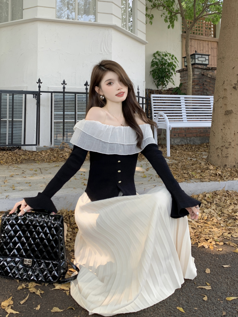 Real shot of French ruffled one-line collar long-sleeved knitted cardigan + high-waisted pleated skirt