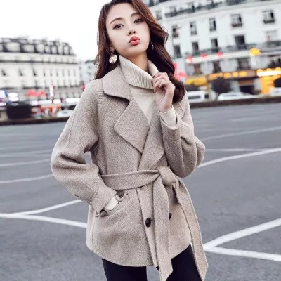 毛呢外套女士短款2023流行春秋季新款寬鬆加厚小個子流行呢子大衣