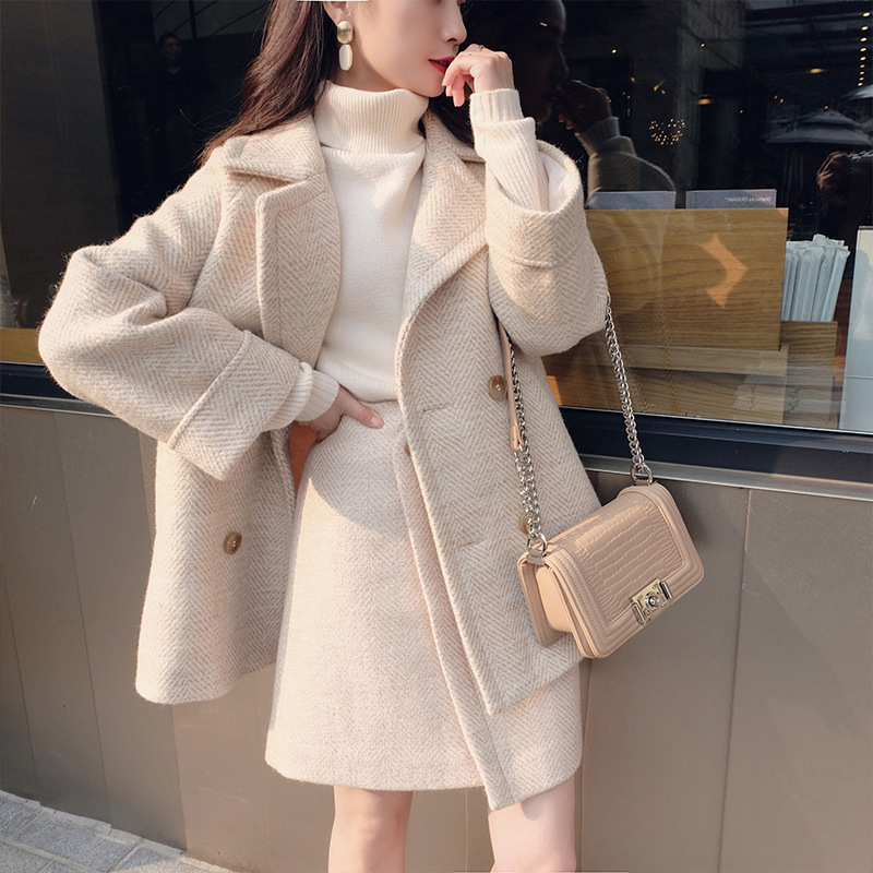套裝很仙的兩件套秋冬女2023小個子外套大衣中長款人字紋毛呢裙
