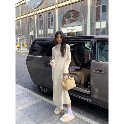 2023新款配大衣打底內搭高領長款毛衣裙黑色針織連衣裙子女秋