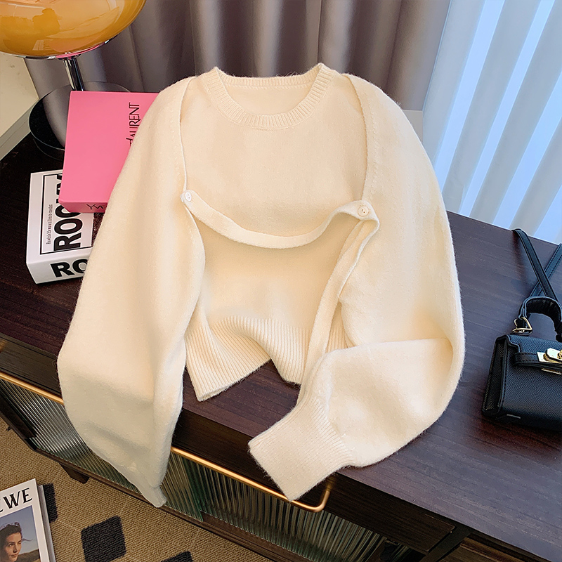 V-neck mink velvet sweater jacket for women in autumn and winter, lazy, high-end outerwear, gentle style, loose and slim knitted cardigan