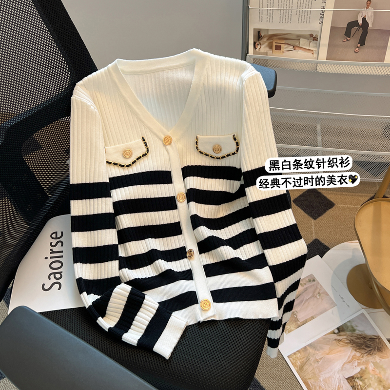 2023 autumn and winter new style V-neck striped small fragrant sweater long-sleeved fashionable knitted sweater hand-cranked floral top for women trendy