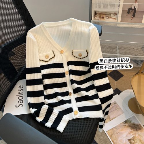  autumn and winter new style V-neck striped small fragrant sweater long-sleeved fashionable knitted sweater hand-cranked floral top for women trendy