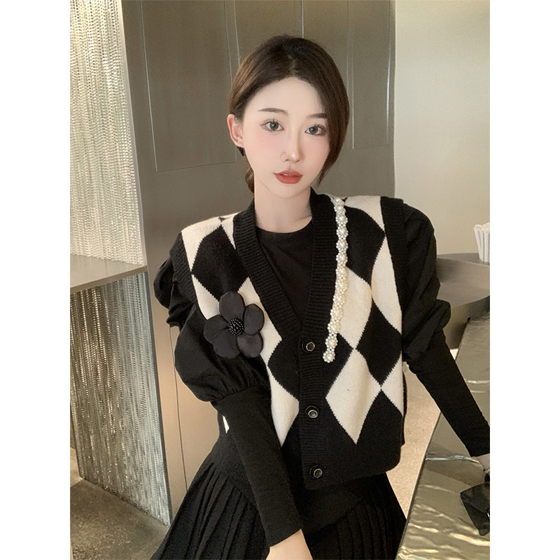 菱格花朵馬甲女短款秋冬疊穿背心上衣外搭設計感黑色針織馬夾外套