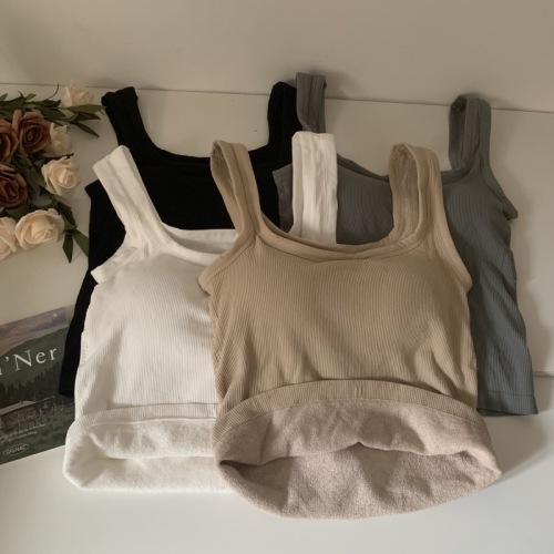 Real shot of autumn and winter simple solid color velvet thickened close-fitting inner wear with chest pad thermal vest bottoming shirt for women